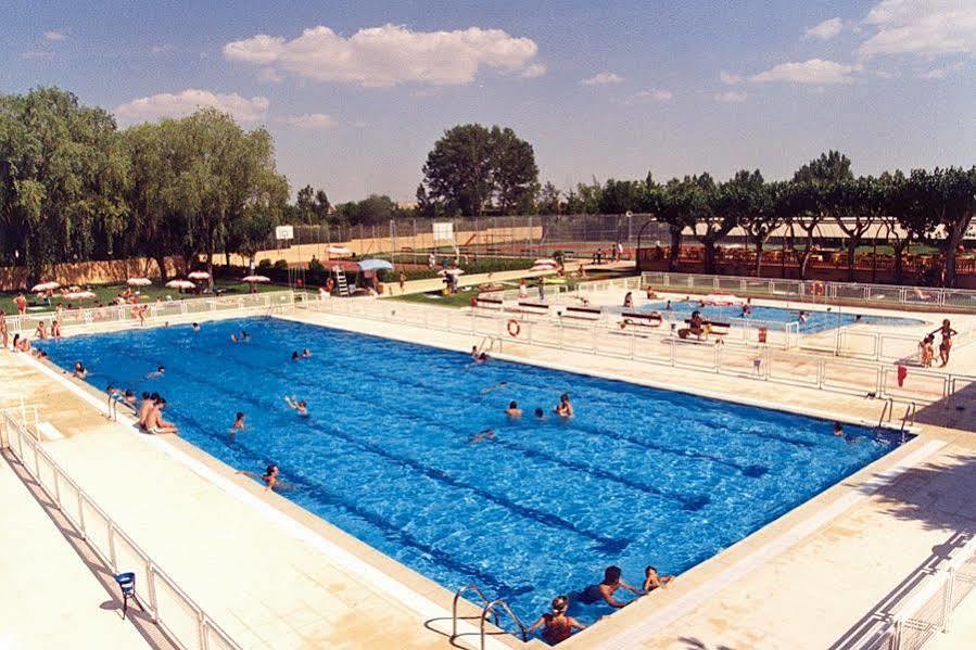 Bungalows Y Mobil Homes Camping Regio Santa Marta de Tormes Exterior foto