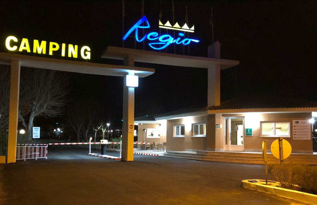Bungalows Y Mobil Homes Camping Regio Santa Marta de Tormes Exterior foto